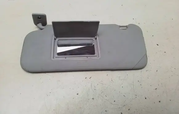Sun visor