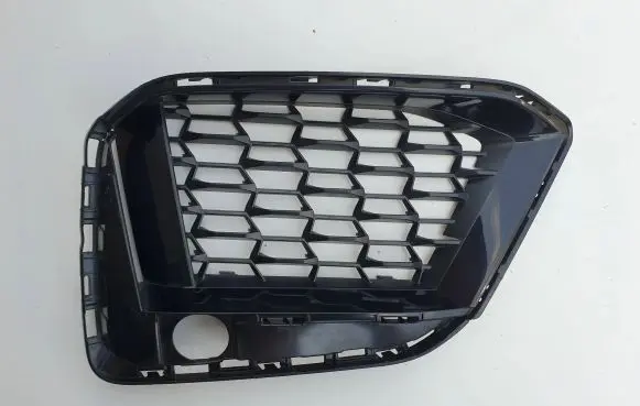BMW 5 G30 G31 Front bumper lower grill 8098669