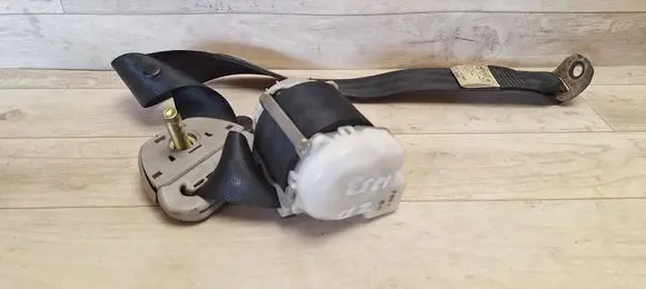 Toyota Corolla Verso E121 Rear seatbelt 0433086 E40433086