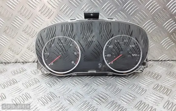 Mitsubishi L200 Speedometer (instrument cluster) 8100b997
