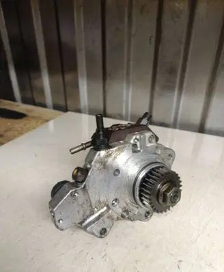 Renault Scenic II - Grand scenic II Fuel injection high pressure pump 8200385478