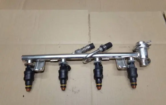 Volkswagen PASSAT B5 Fuel main line pipe 05B133681