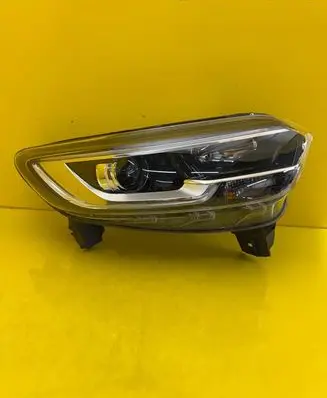 Renault Kadjar Headlight/headlamp 260104607R