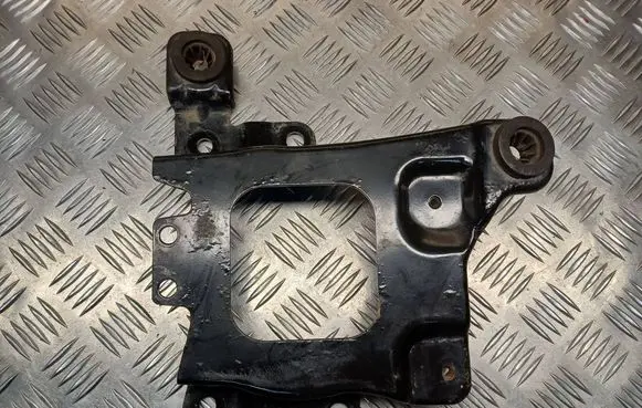 Volvo V50 Air filter cleaner box bracket assembly 3M51R6K034AF