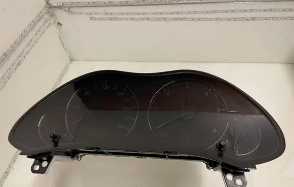 Toyota Avensis T250 Speedometer (instrument cluster) 8380005850