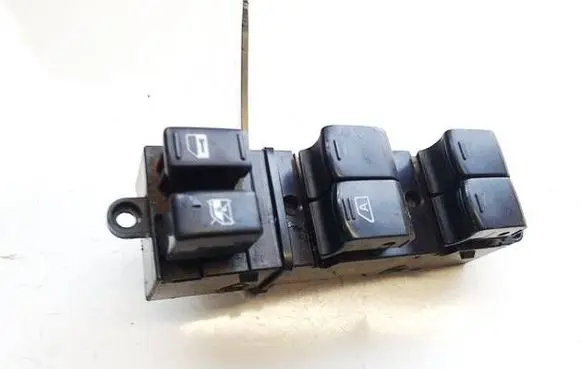 Subaru Forester SH Electric window control switch 157447