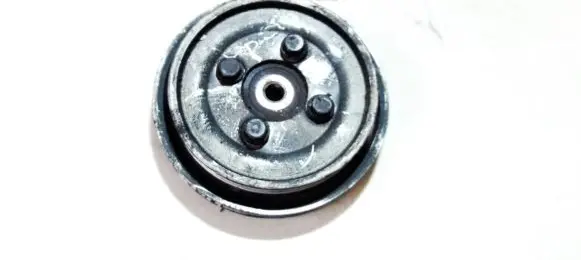 Renault Megane I Crankshaft pulley 7700867193