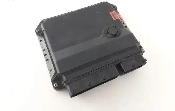 Toyota Avensis T270 Engine control unit/module 8966105D20