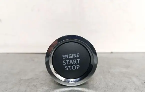 Toyota GT 86 Engine start stop button switch 15F032D
