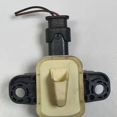 Mercedes-Benz B W246 W242 Sensor A1668210351