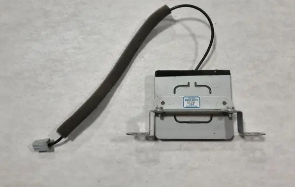 Toyota Avensis T250 Aerial GPS antenna 8686020070 7B28