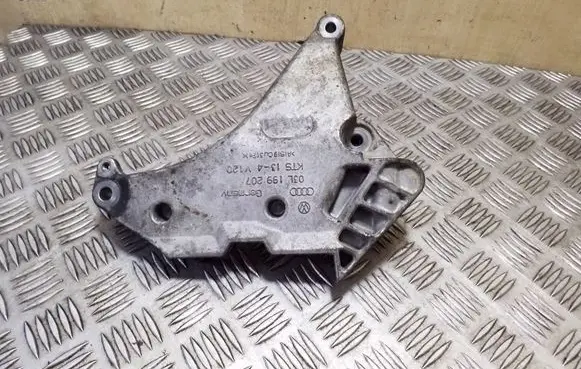 Skoda Yeti (5L) Engine mounting bracket 03L199207