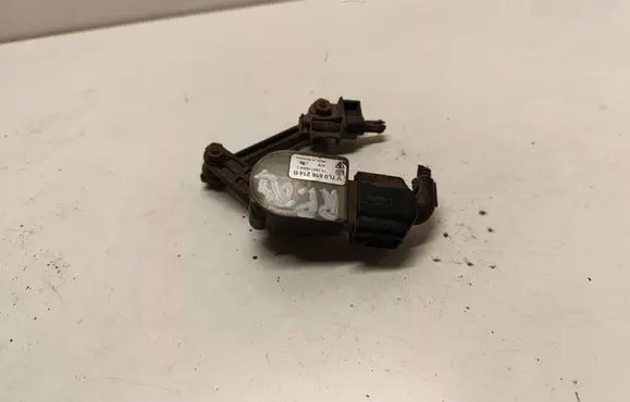 Audi Q7 4L Headlight/headlamp level sensor 4E0907503C 6PM00816151