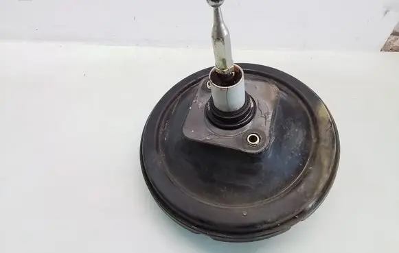 Audi A4 S4 B5 8D Brake booster 8D0612105