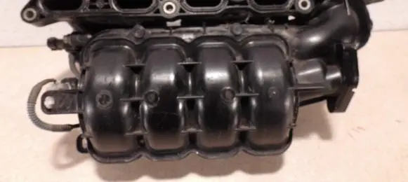 Toyota Yaris Intake manifold 2203047010 1712047032 1712047031