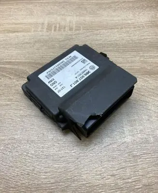 Volkswagen PASSAT B6 Hand brake control module 3C0907801J