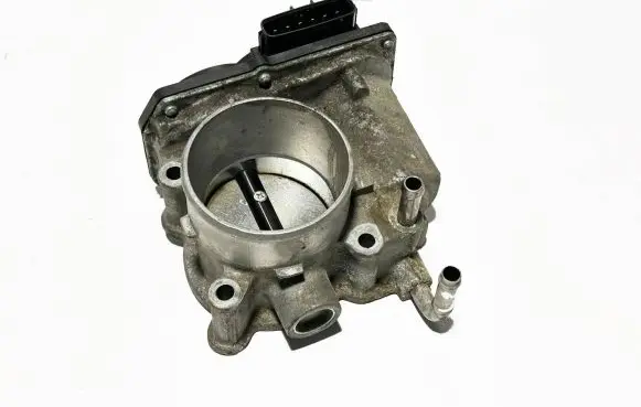 Toyota RAV 4 (XA40) Throttle valve 2203036020 17041