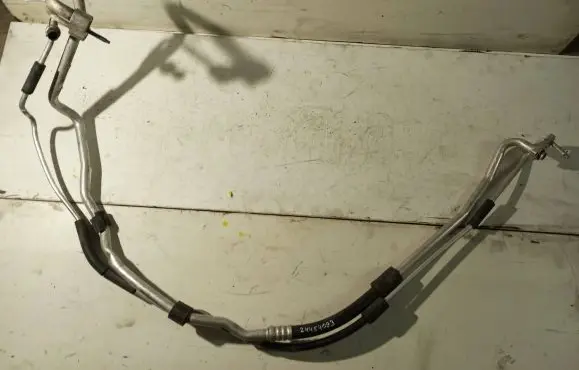 Opel Vectra C Air conditioning (A/C) pipe/hose 24454093