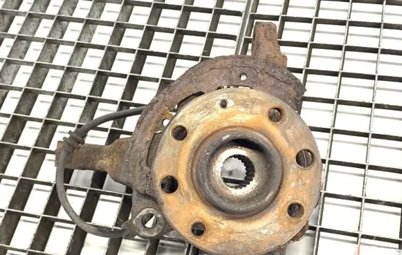 Opel Corsa C Front wheel hub spindle knuckle