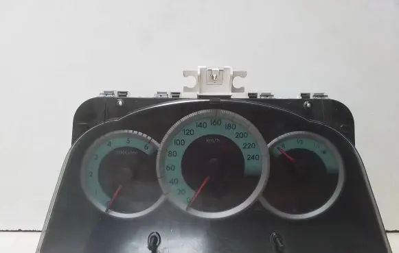 Toyota Corolla Verso E121 Speedometer (instrument cluster) 838000F091