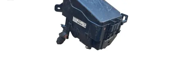 KIA Carens III Fuse module 91280A4310 3916037110 919513X110
