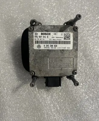 Volkswagen Touareg II Distronic sensor radar 7P6907541B