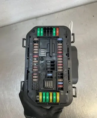BMW 1 E81 E87 Fuse box set