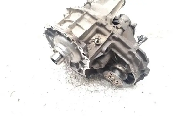 Nissan Navara D40 Gearbox transfer box case EA310