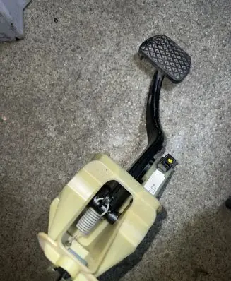 BMW 7 E65 E66 Brake pedal 6752517