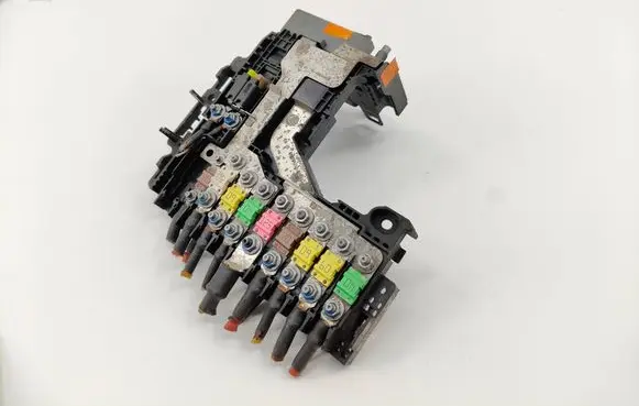 Citroen C4 I Fuse module 9665878280