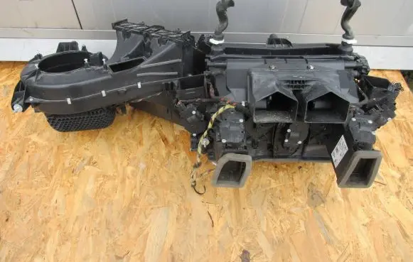Audi A5 Interior heater climate box assembly 97057301108