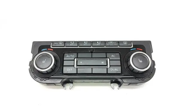 Volkswagen Golf VI Climate control unit 5K0907044BD 5HB00974631 SW0608