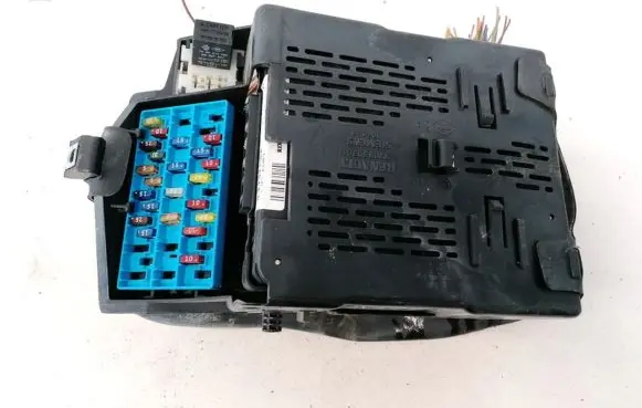 Renault Scenic I Fuse box set 8200033521B S108502710G