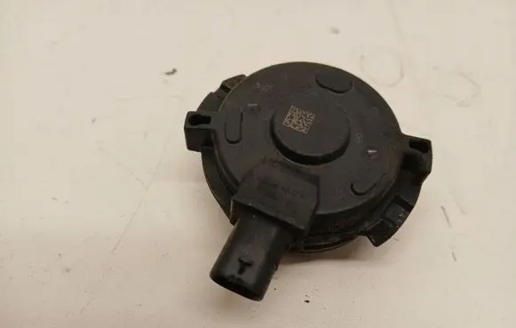 BMW 5 G30 G31 G38 Camshaft vanos timing valve 7614288 11367614288