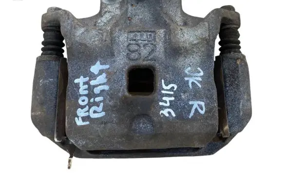 Nissan Juke I F15 Front brake caliper 41001EN00B 41001ET00A
