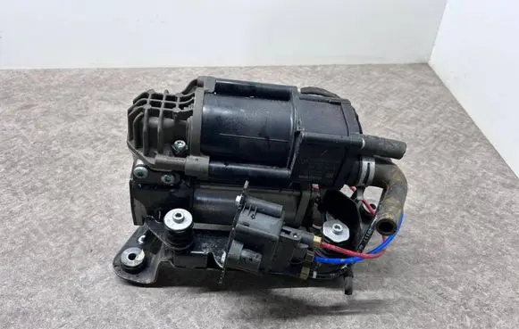 BMW 6 G32 Gran Turismo Air suspension compressor/pump 6886721