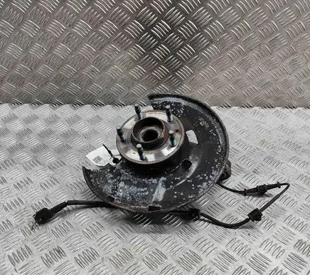 Chevrolet Cruze Front wheel hub 13502829
