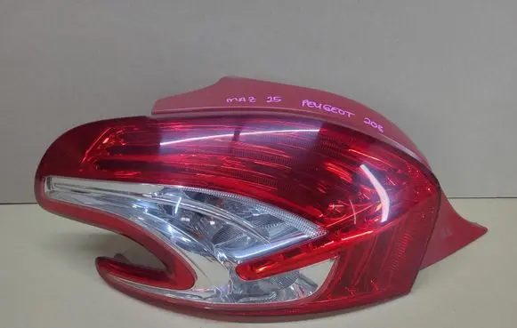 Peugeot 208 I Rear/tail lights 9672628280