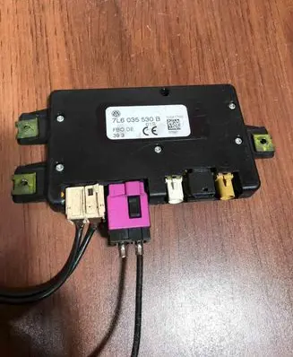 Volkswagen Touareg I Antenna control unit 7L6035530B