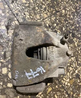 Opel Zafira A Front brake caliper