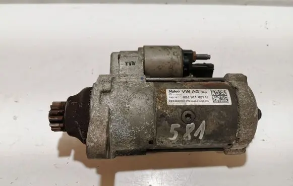 Volkswagen Polo V 6R Starter motor 02Z911021C