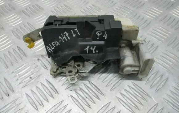 Alfa Romeo 147 Rear door lock