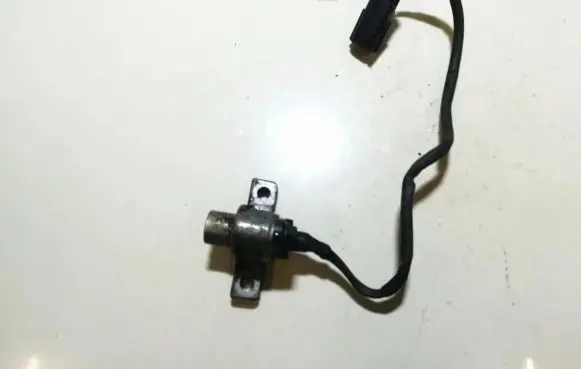 Volvo V70 Crankshaft position sensor 1275789