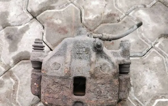 Hyundai Getz Front brake caliper