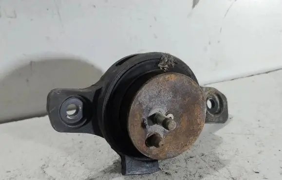 Subaru Legacy Engine mount vacuum valve 41022AG121
