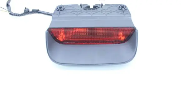 Honda CR-V Third/center stoplight P6939