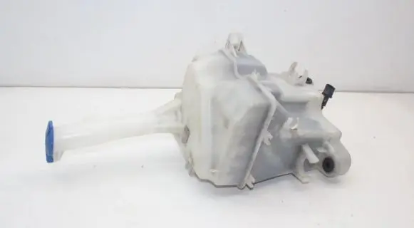KIA Optima Windshield washer fluid reservoir/tank 986102T600