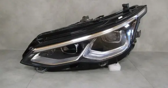 Volkswagen Golf VIII Headlight/headlamp 5H1941035