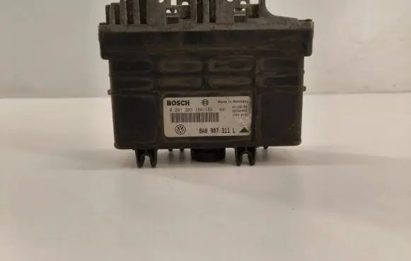 Volkswagen PASSAT B4 Engine control unit/module 0261203188 8A0907311L 26SA2902