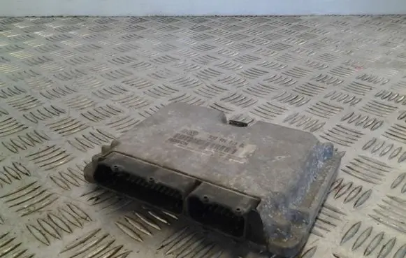 Volkswagen PASSAT B5.5 Engine control unit/module 038906018BL 0281001845
